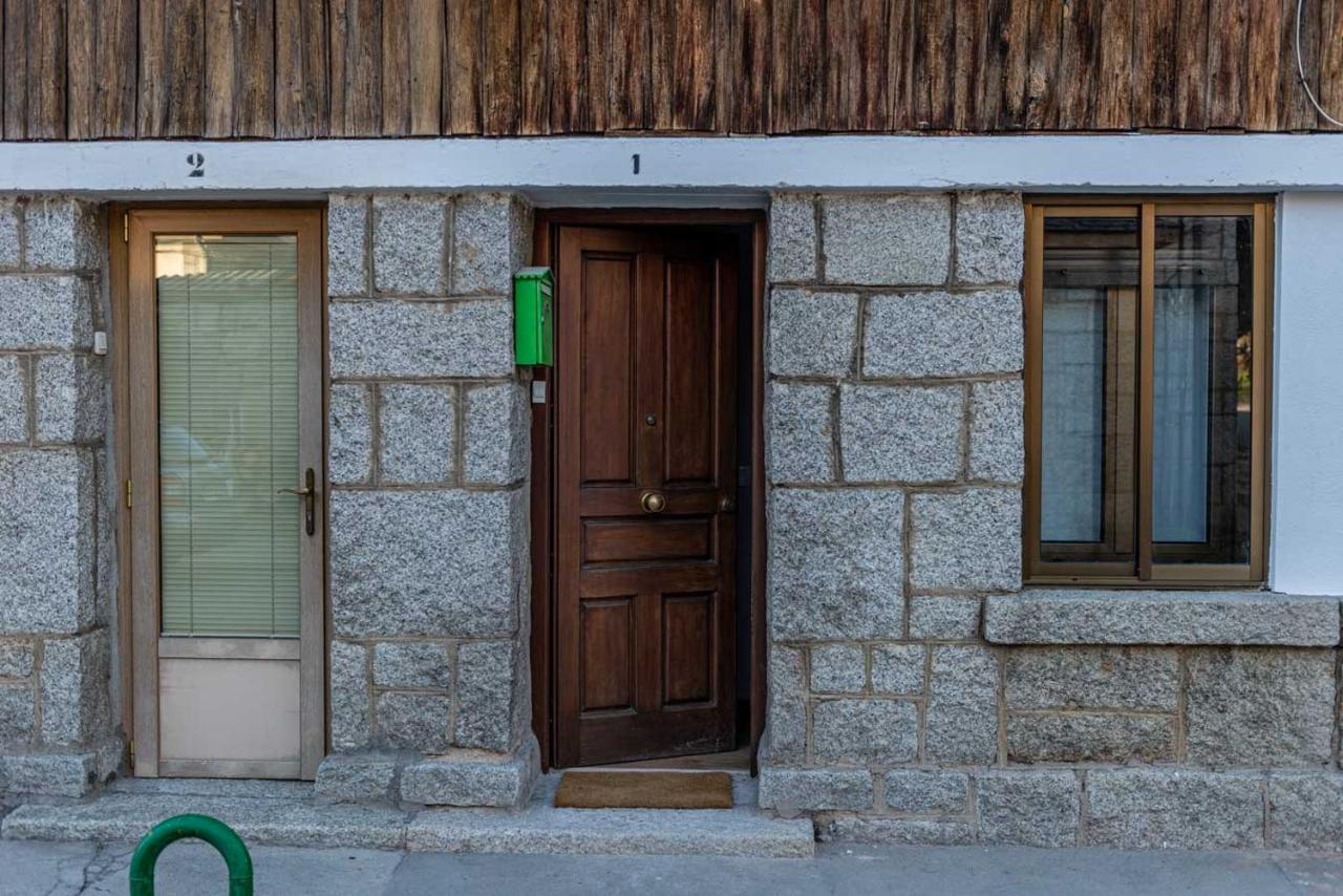 Casa Rural Valsain Lodge La Pradera de Navalhorno Bagian luar foto